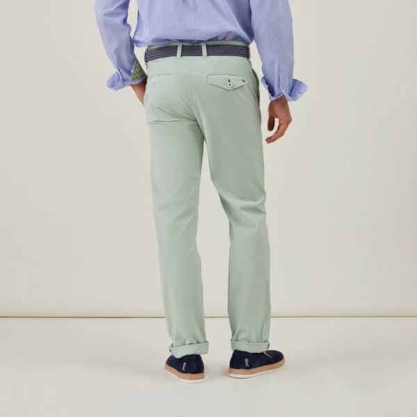 Vicomte Arthur : Pantalon Chino LANCELOT Pistache – Image 3