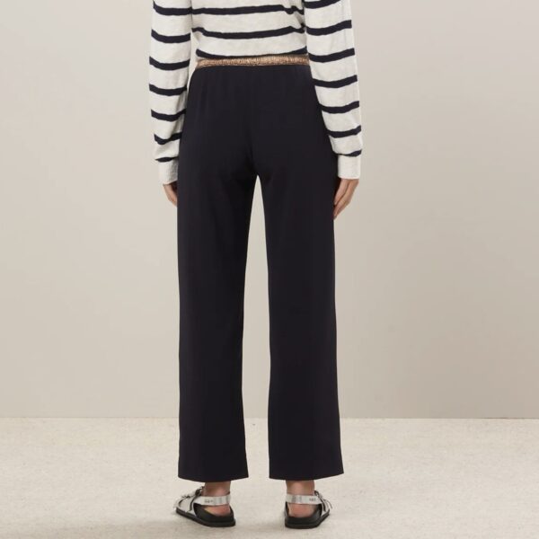 Hartford : Pantalon Prunellor en crêpe bleu nuit – Image 3
