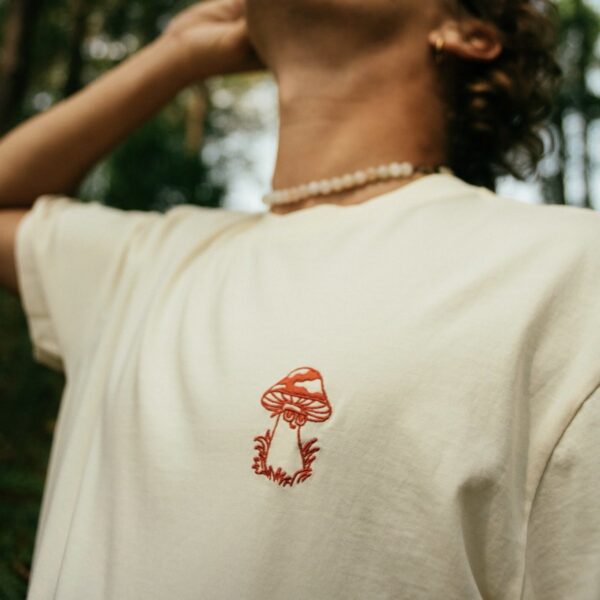 OLOW : T-Shirt Hats Club Ivoire Ample – Image 4