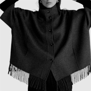 YERSE : Cape en laine mélangée à franges