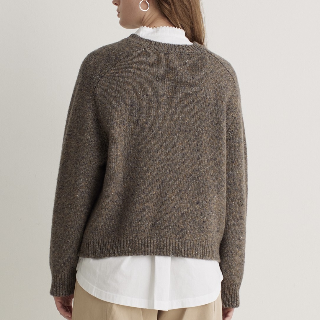 YERSE : Pull torsade en laine mérinos marron – Image 2